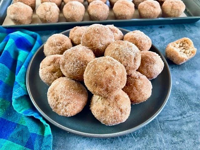 snickerdoodle donut holes