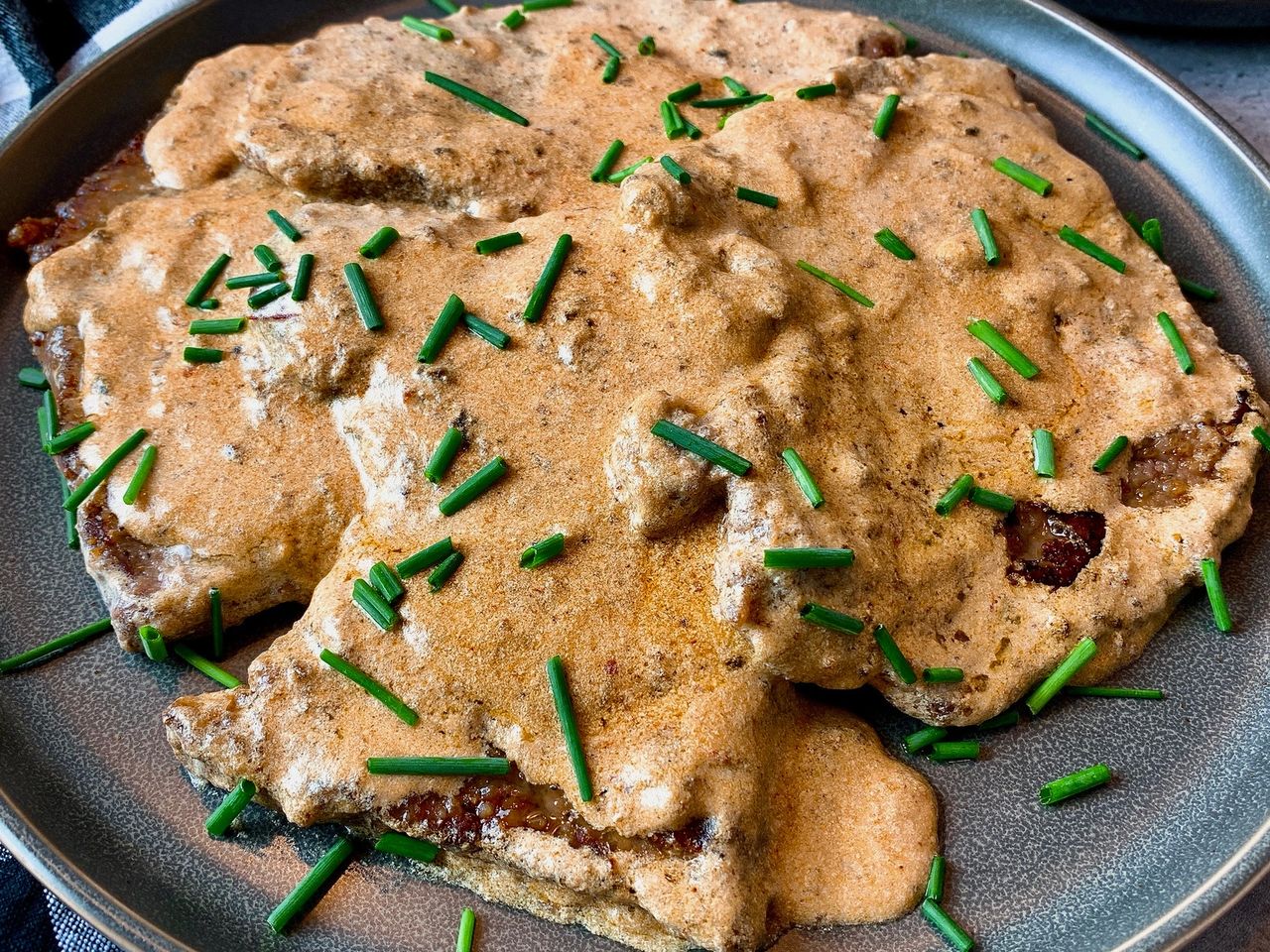 Minute steaks and gravy