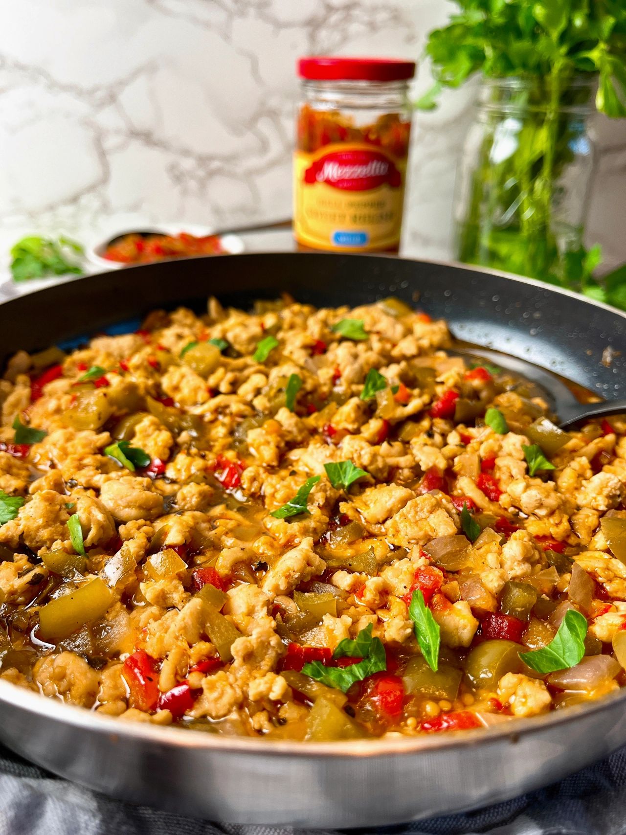 ground chicken with sweet pepper relish