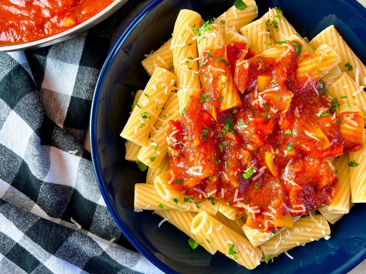 Pasta with Bell Pepper Sauce Pasta with Bell Pepper Sauce