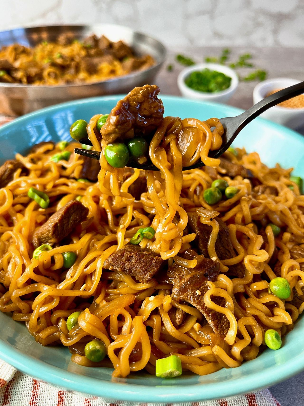 ramen noodles with beef