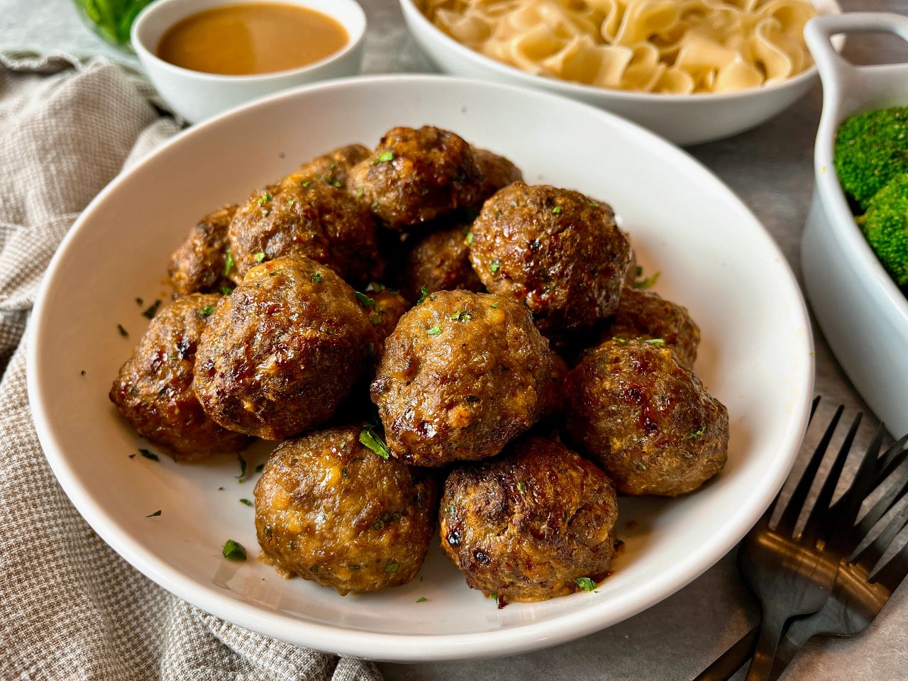 ritz cracker. meatballs