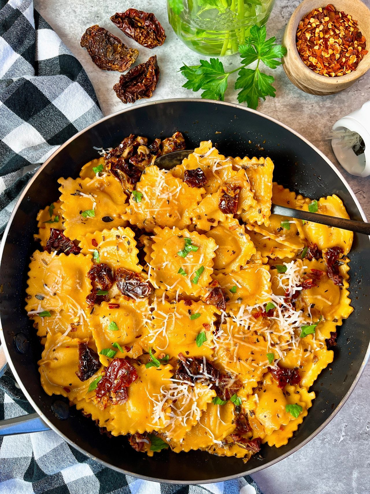 ravioli in tomato cream sauce