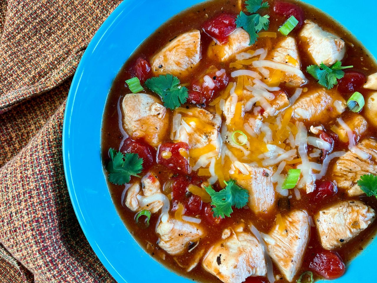 chicken in tomato enchilada sauce