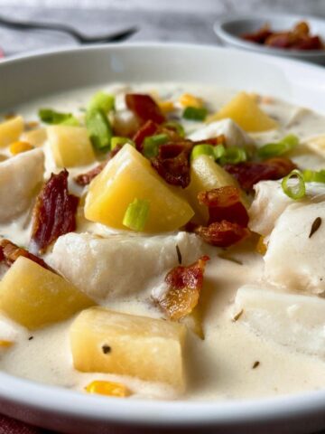 fish chowder with bacon