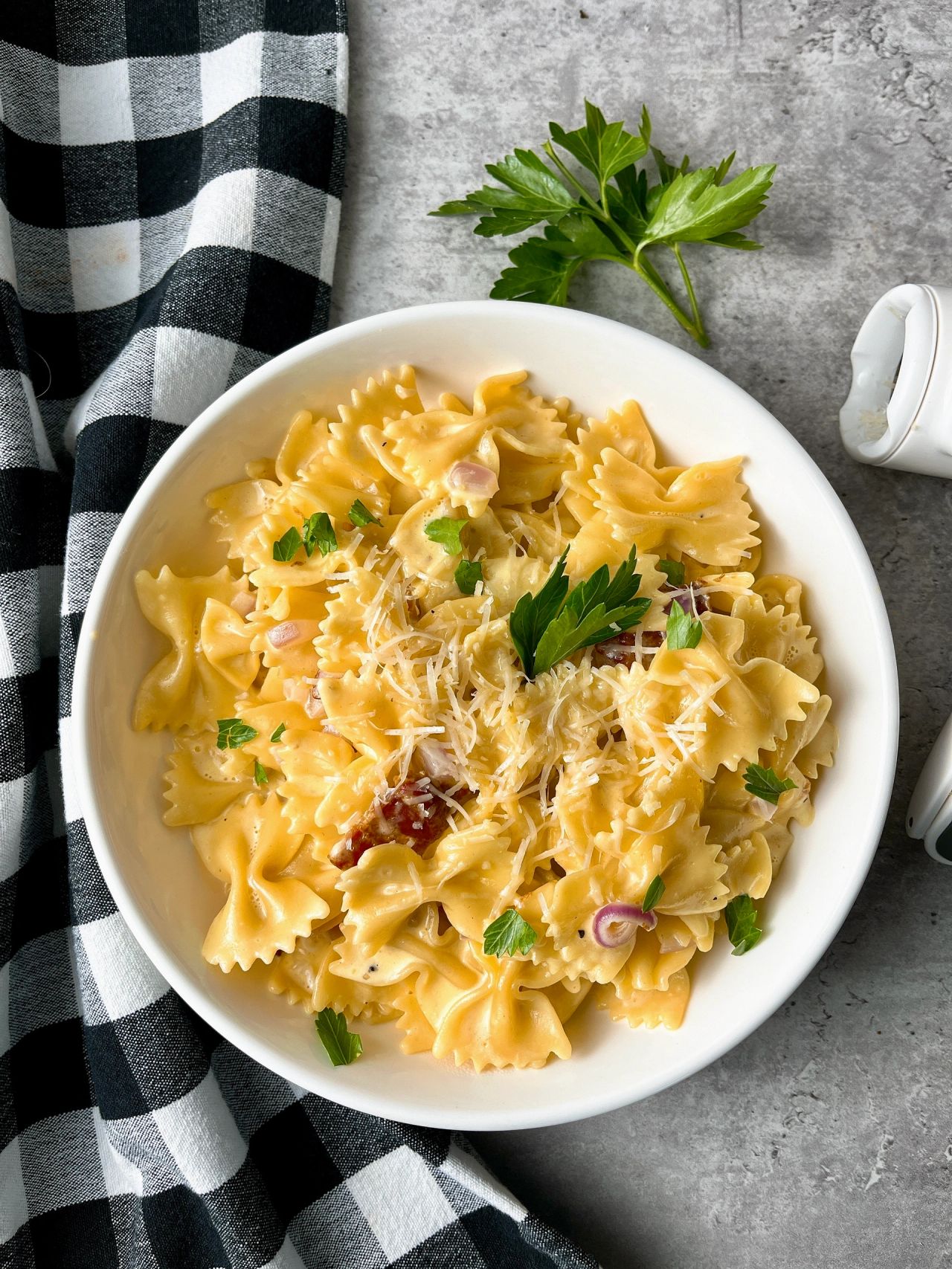 bowtie carbonara