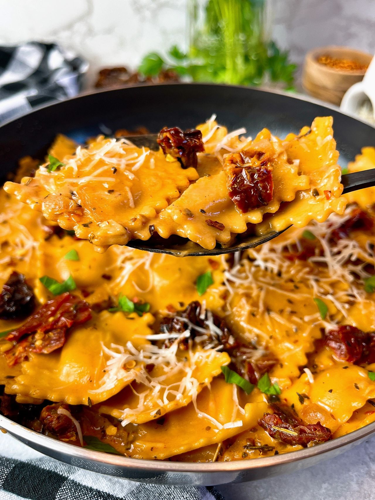 ravioli in tomato cream sauce