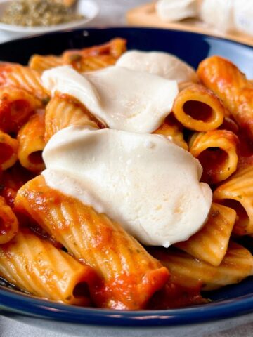 rigatoni with fresh mozzarella