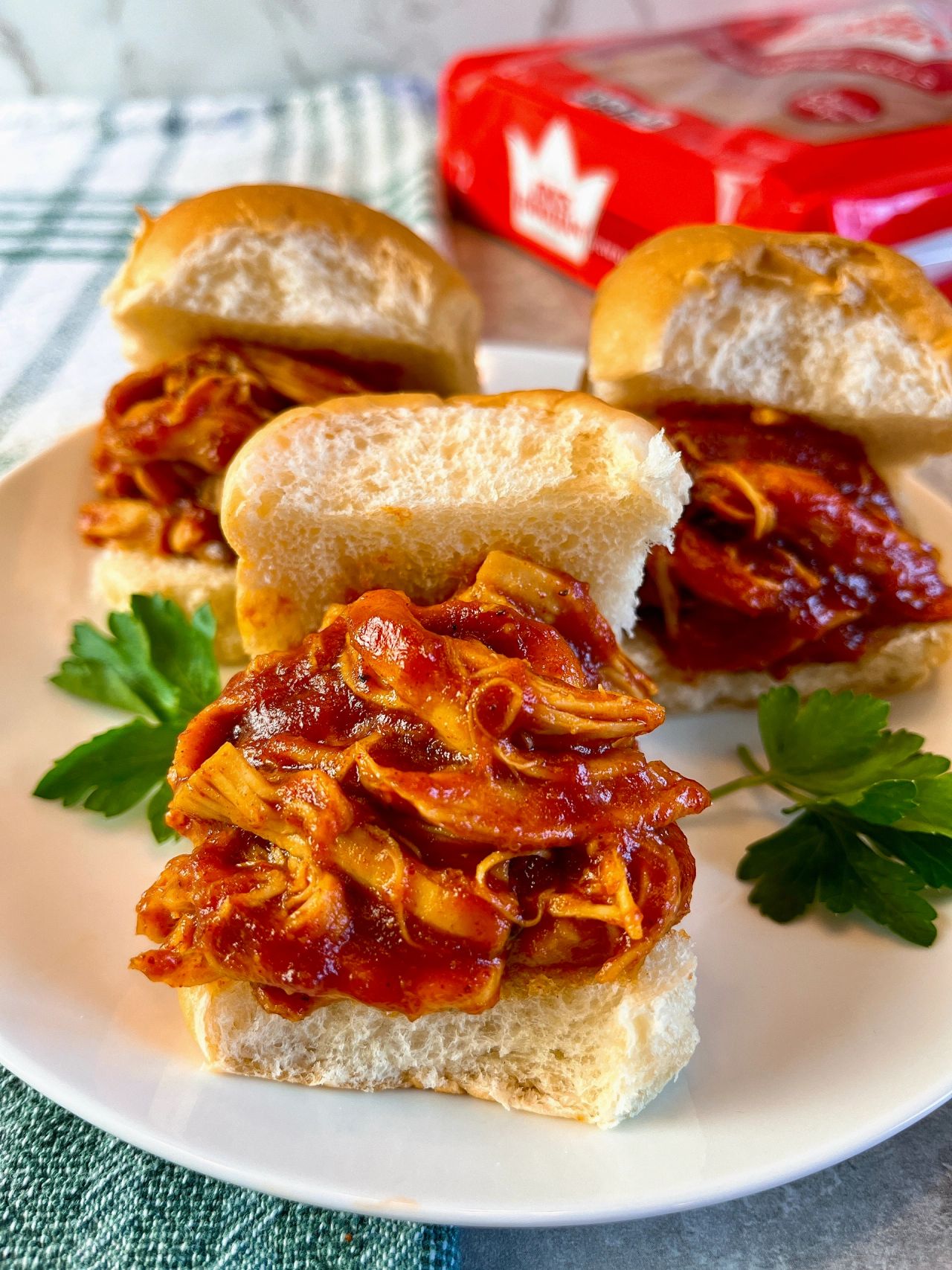 pulled chicken sliders
