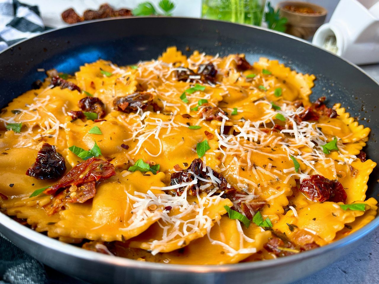 ravioli in tomato cream sauce