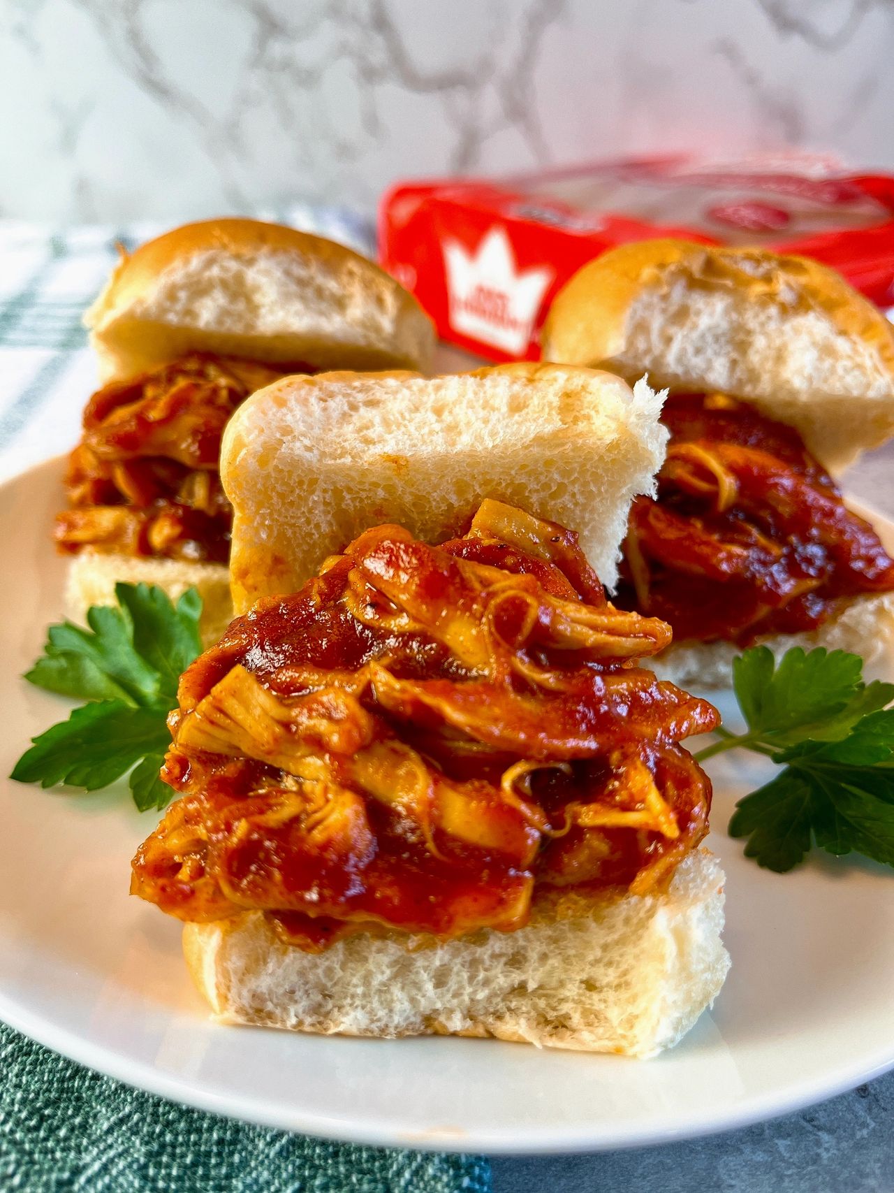 pulled chicken sliders