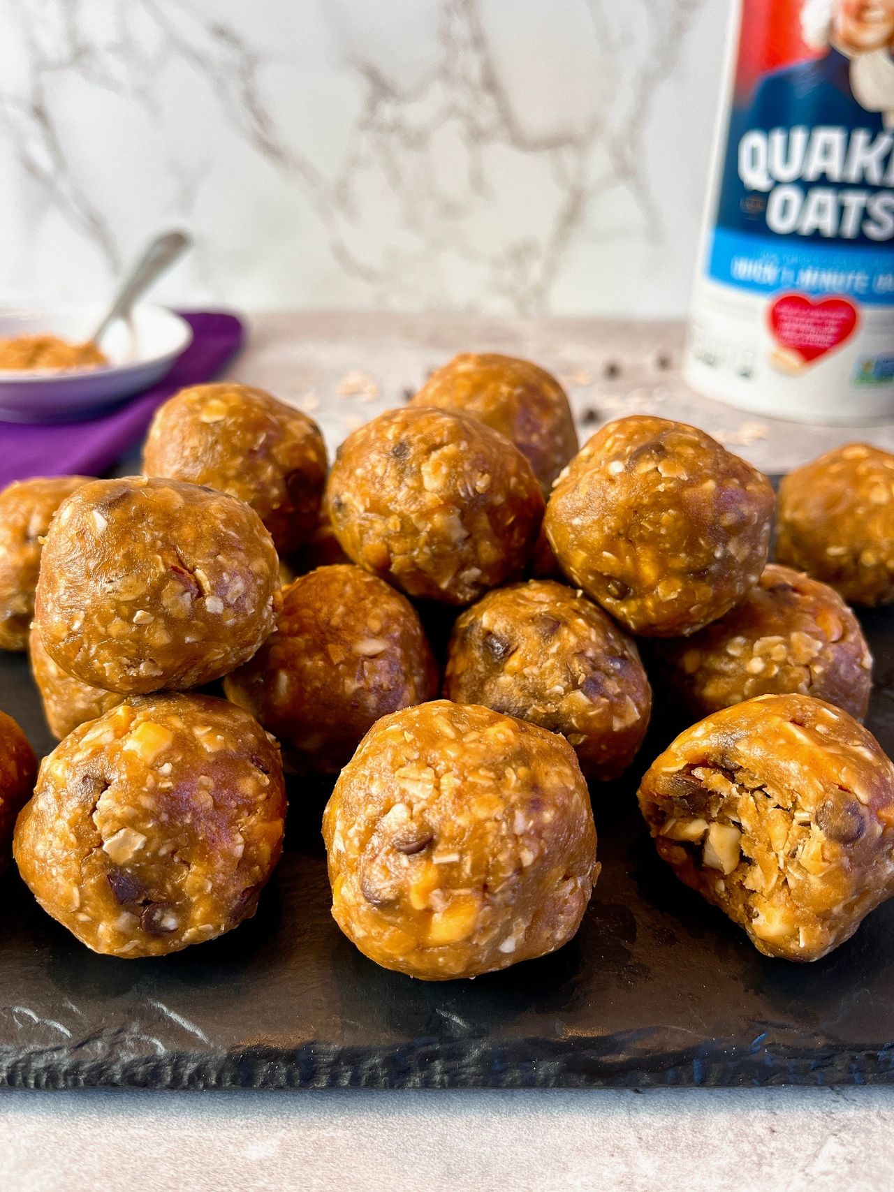 peanut butter oat balls