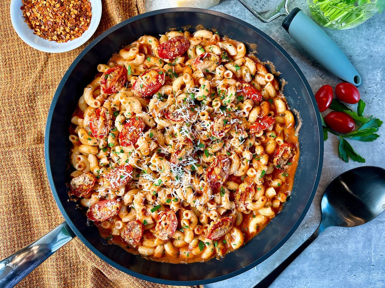 Pasta Marinara with Parmesan Roasted Tomatoes Pasta with Parmesan Roasted Tomatoes