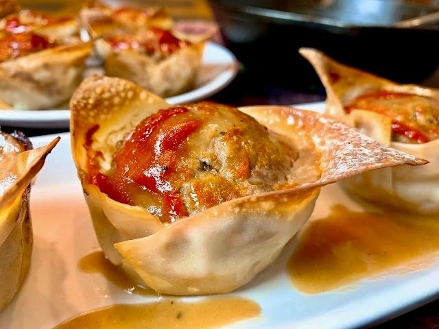meatloaf in wonton cups