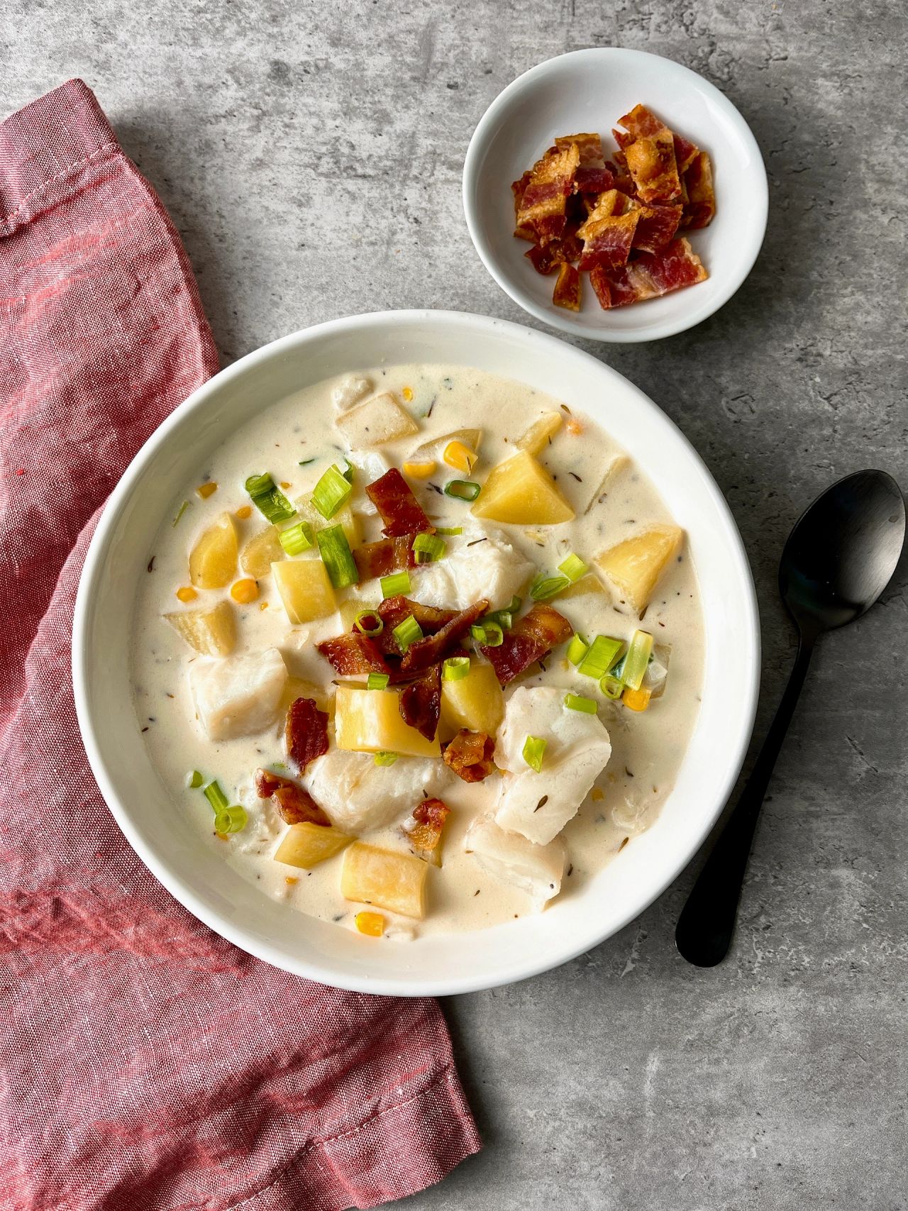 fish chowder with bacon