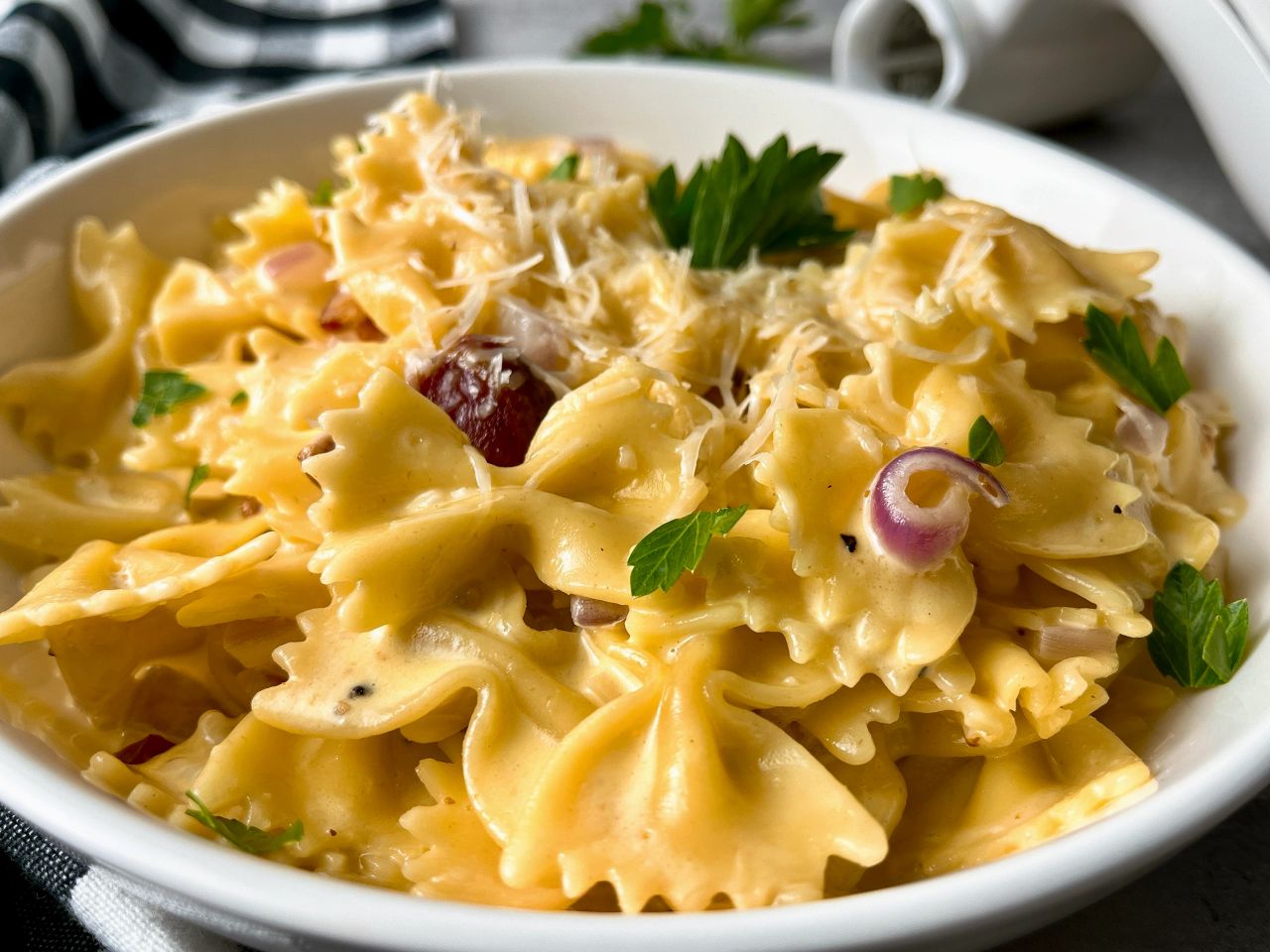 bowtie carbonara