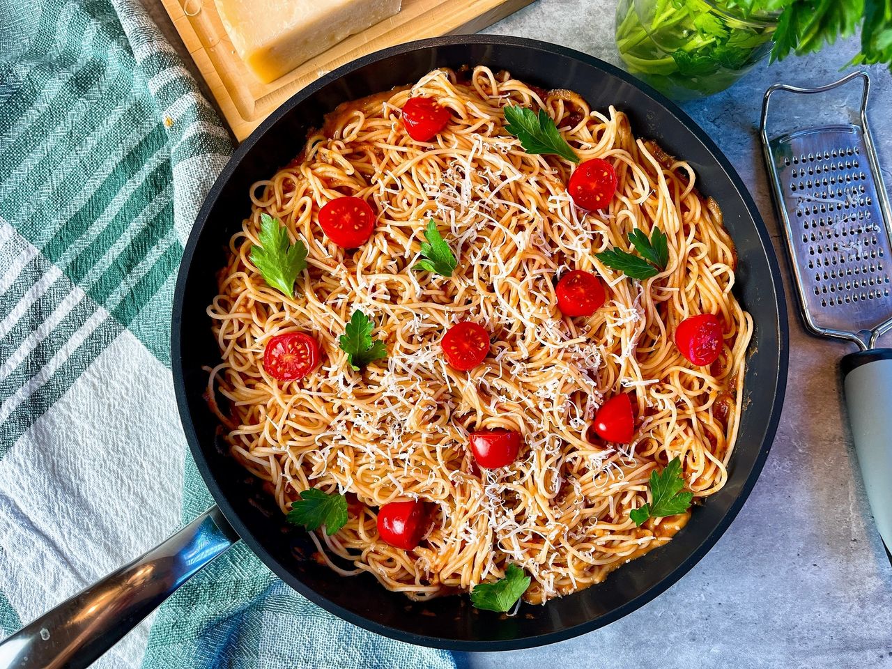 Pasta with Light Tomato Cream Sauce Pasta with Light Tomato Cream Sauce