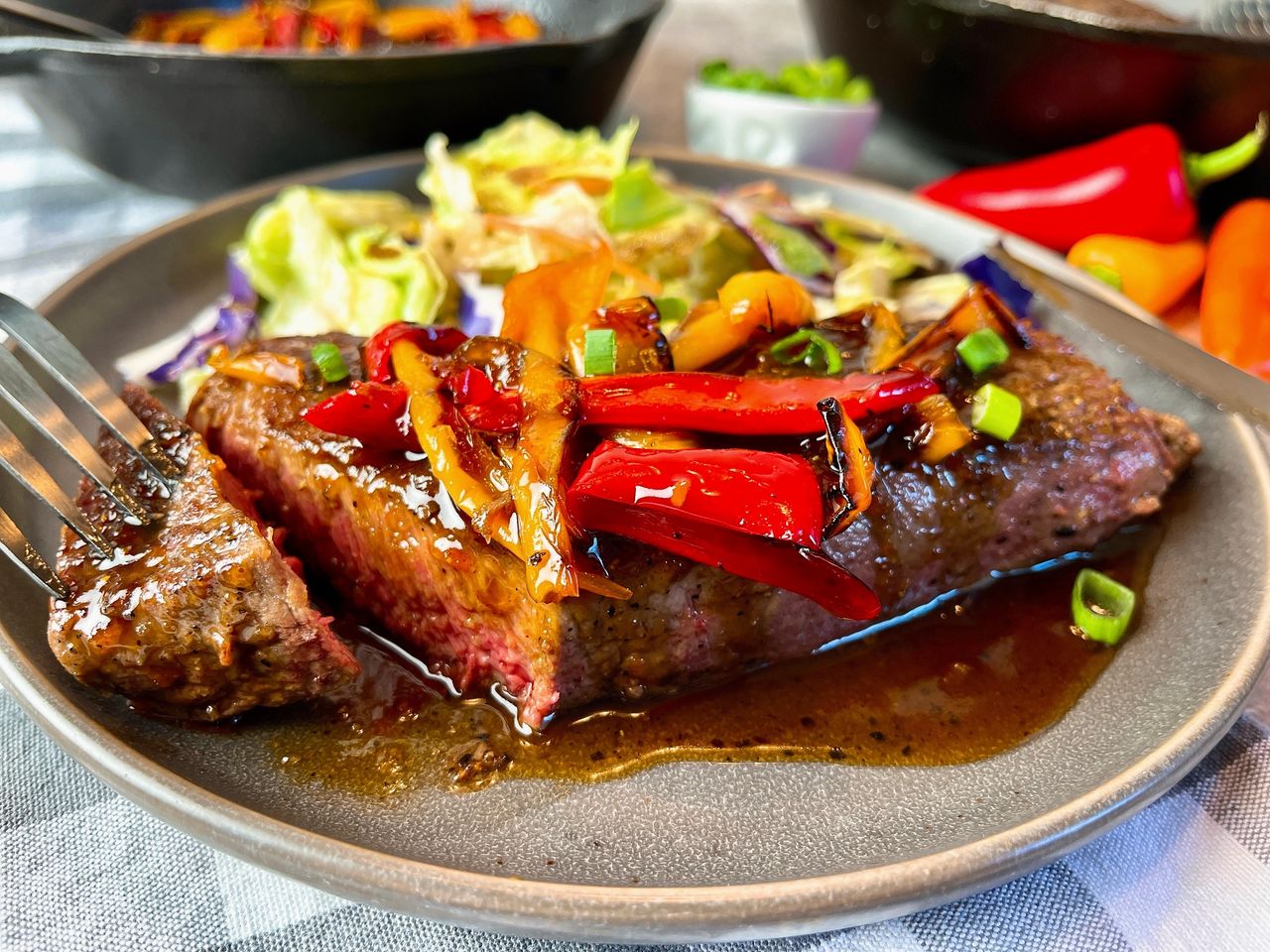 Steaks with Sweet and Sour Bell Peppers Steaks with Sweet and Sour Bell Peppers