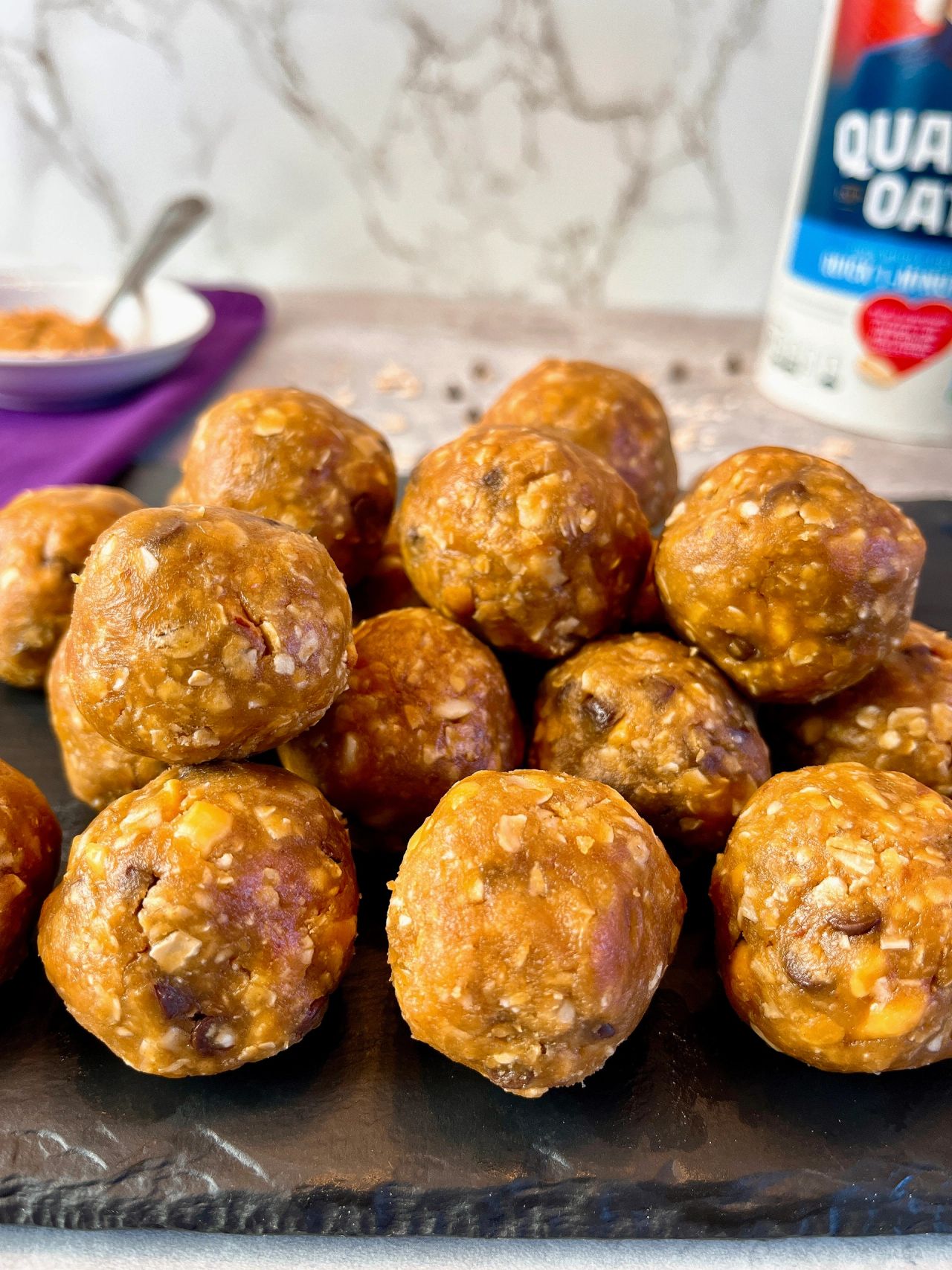 peanut butter oat balls