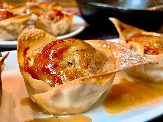 meatloaf in wonton cups