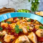 chicken in tomato enchilada sauce