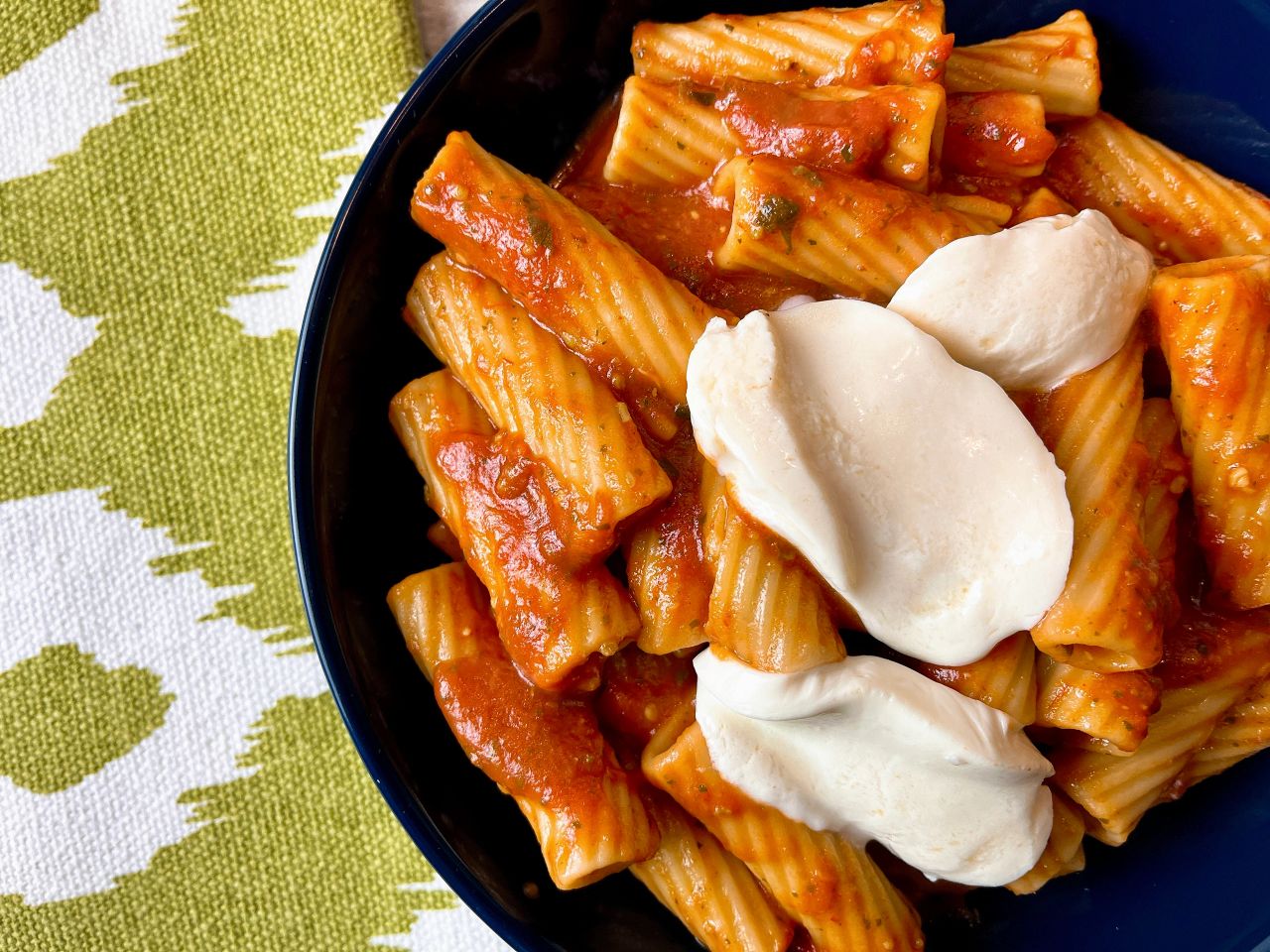 rigatoni with fresh mozzarella
