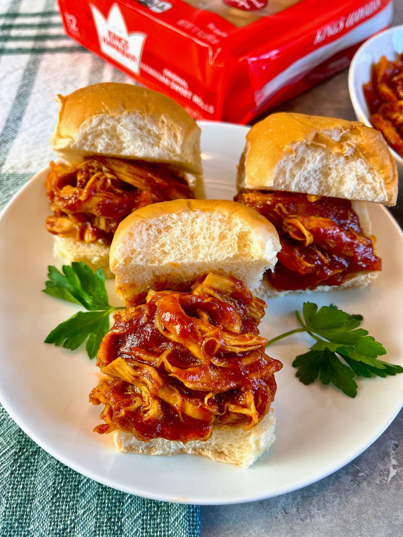 pulled chicken sliders