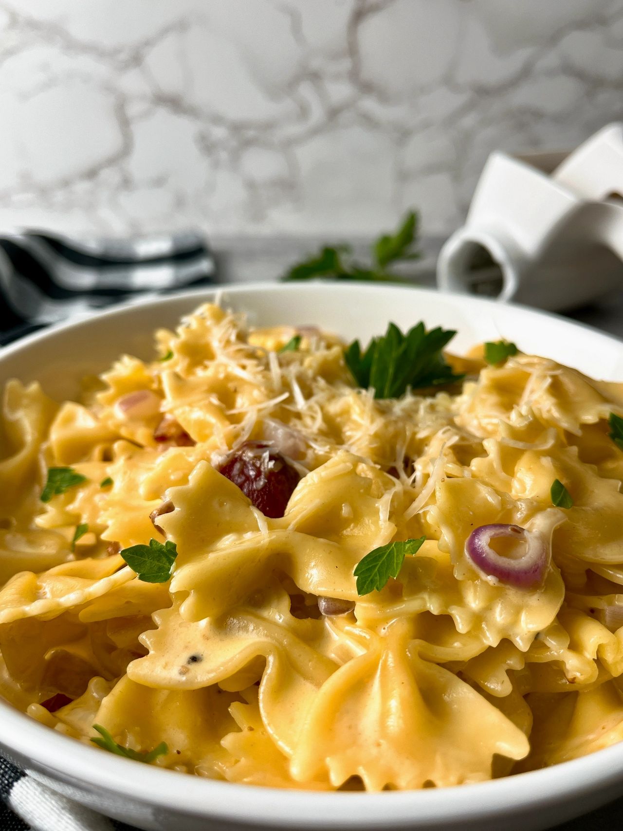 bowtie carbonara