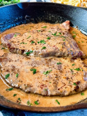 Steaks with Garlic Cream Sauce