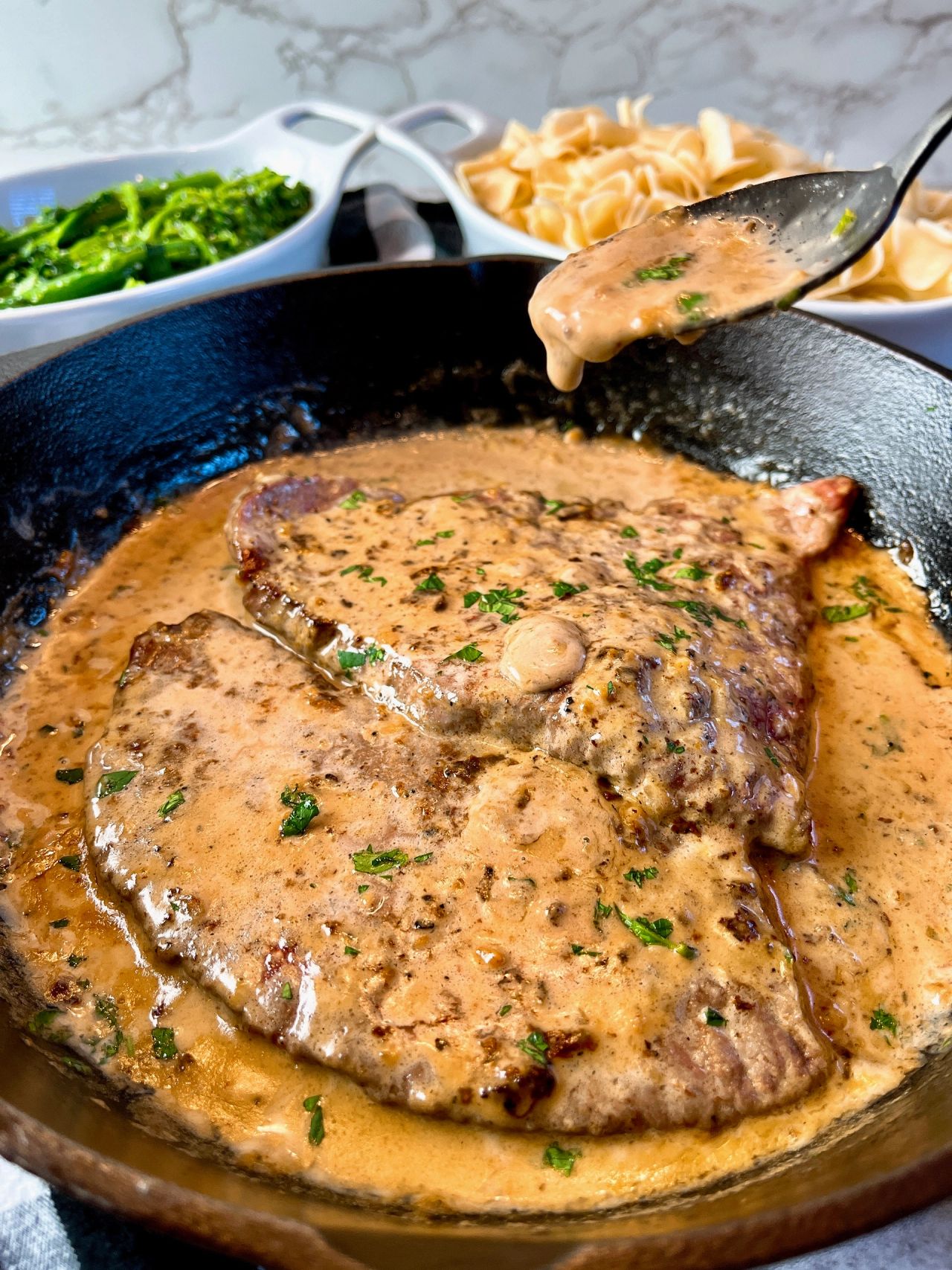 minute steaks with garlic cream sauce
