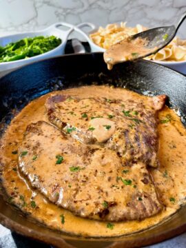 Steaks with Garlic Cream Sauce