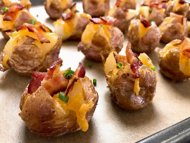 Stuffed Mini Potatoes with Cheddar and Bacon Stuffed Mini Potatoes with Cheddar and Bacon