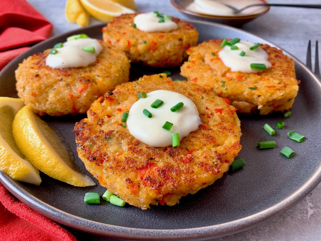 Shrimp Cakes with Honey Lemon Aioli Shrimp Cakes with Honey Lemon Aioli