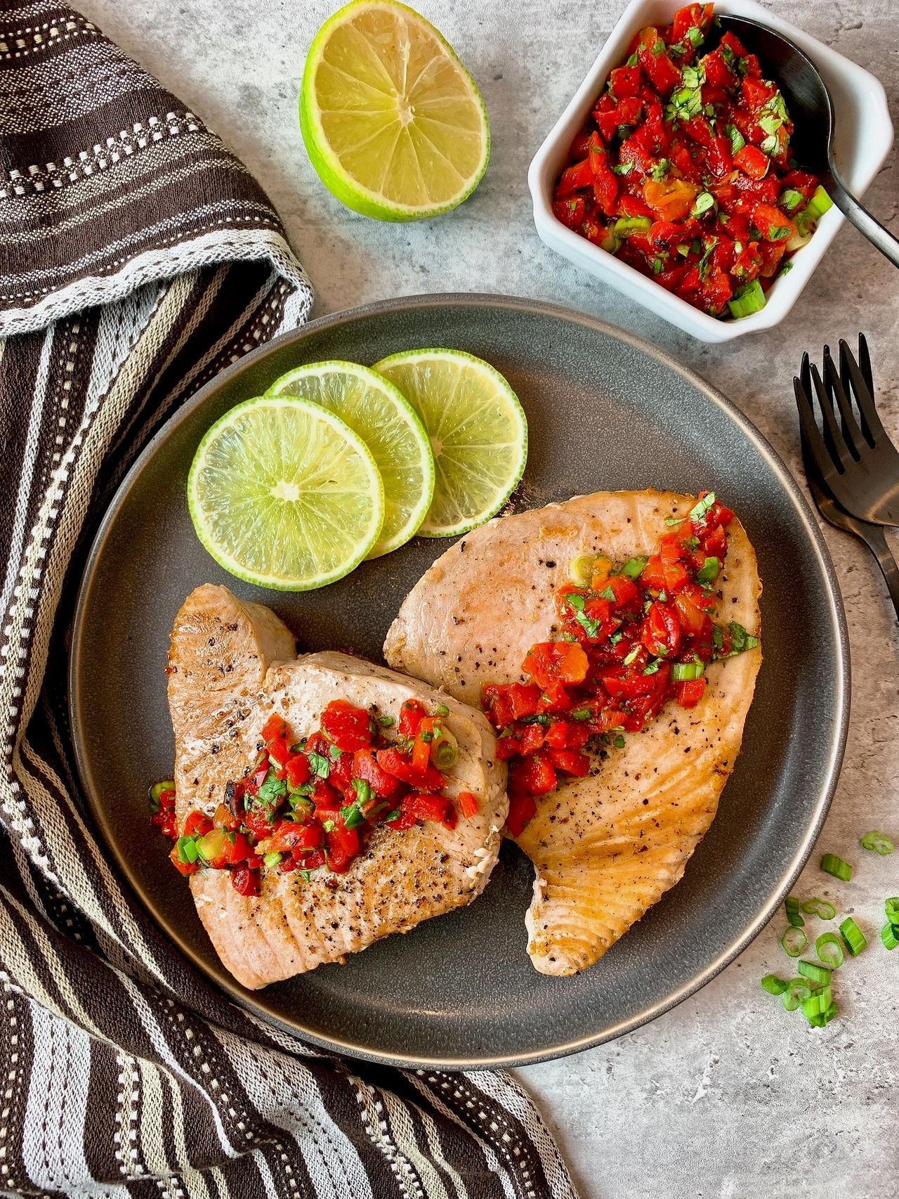 Tuna with Roasted Red Pepper Salsa 