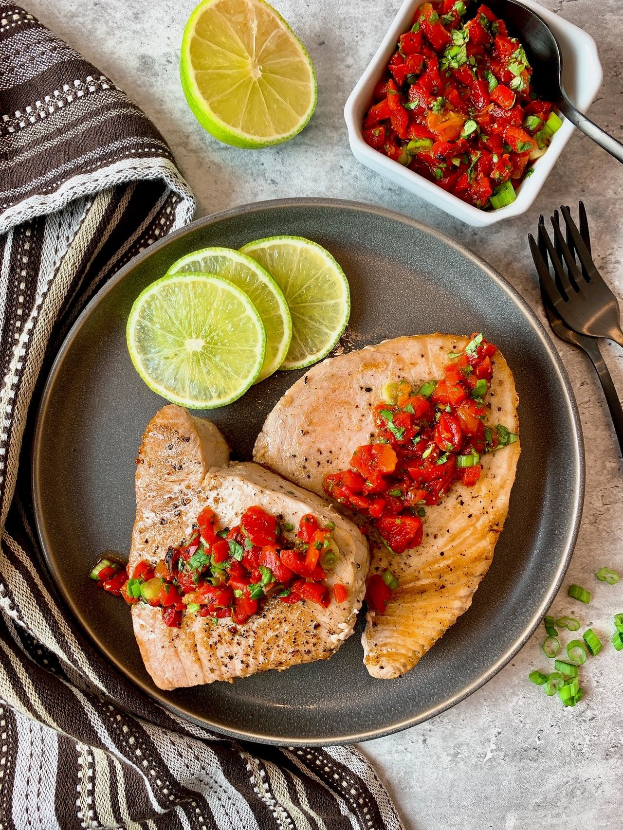 Tuna with Roasted Red Pepper Salsa 
