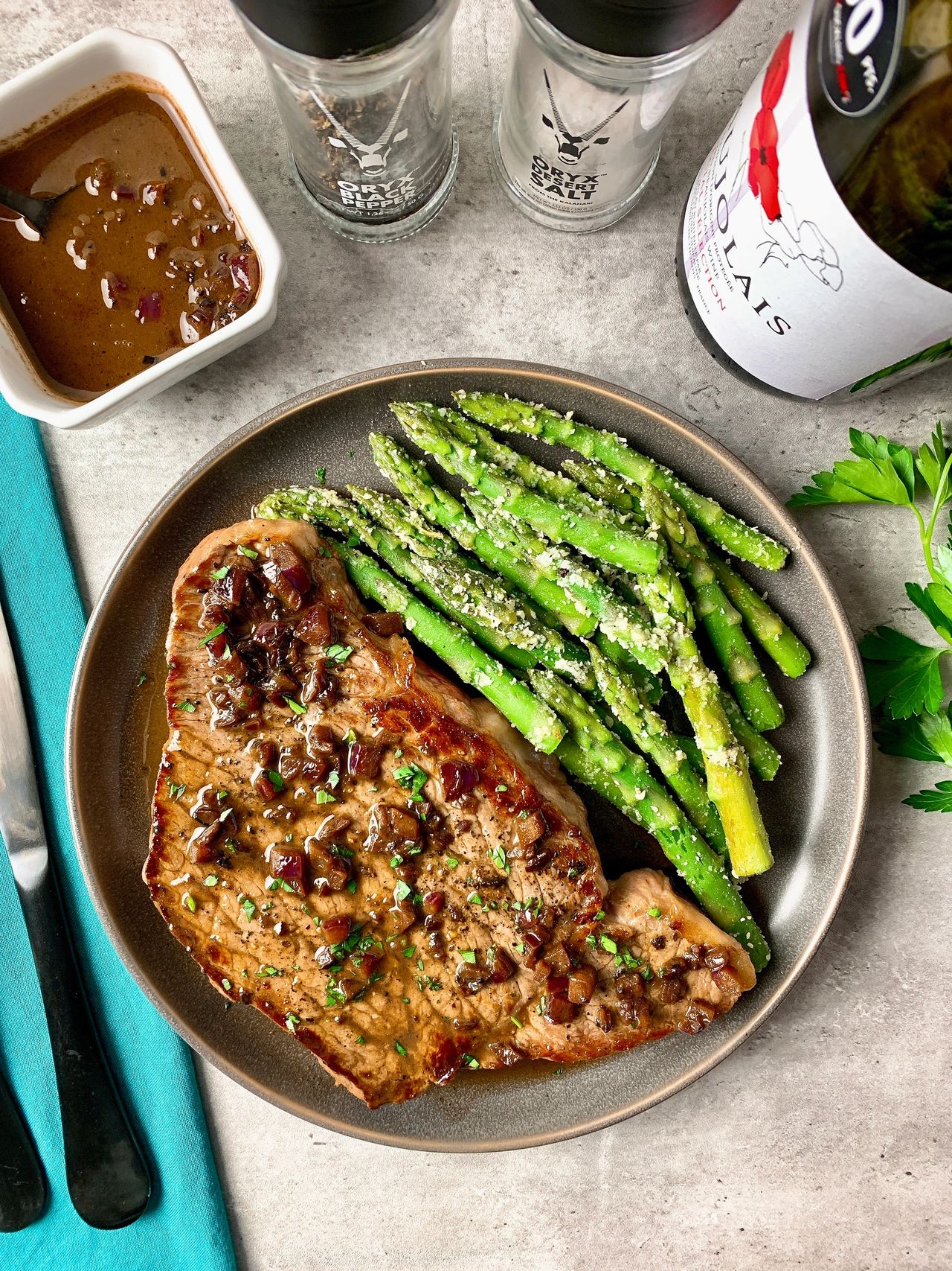 Steaks in red wine sauce