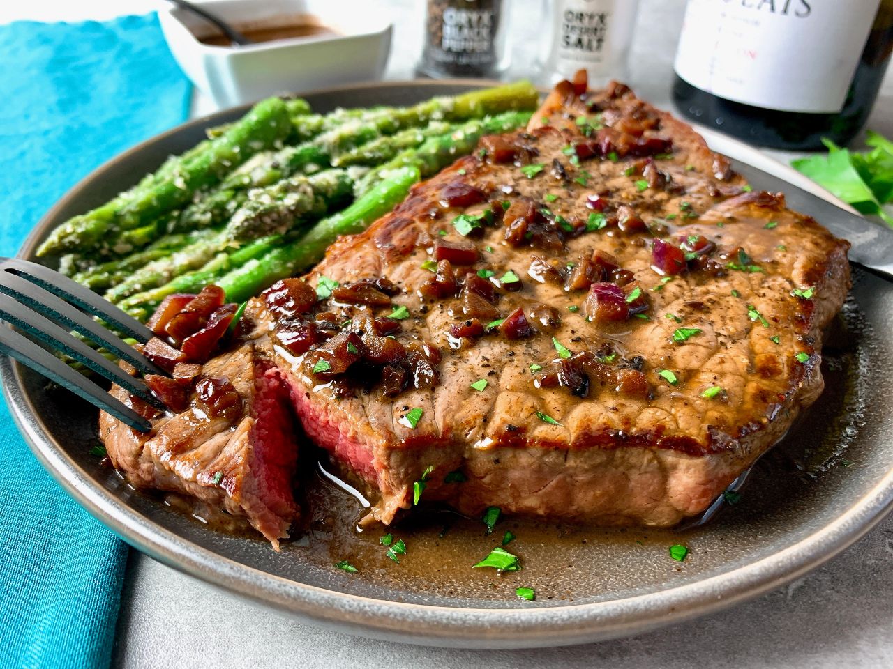 Steaks in red wine sauce
